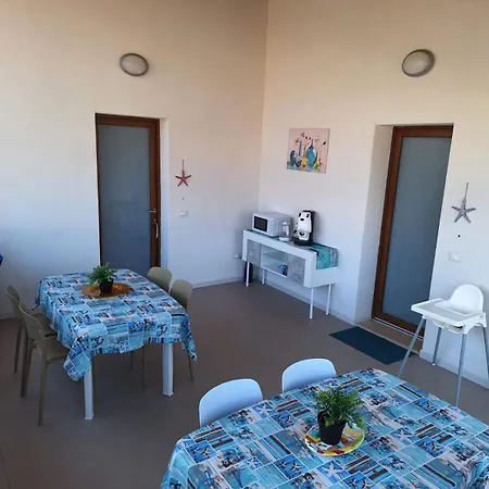 Casa de Férias La Marina Pool Trappeto (Sicily)